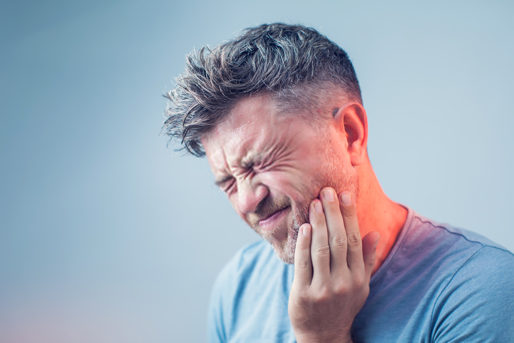 Dor de dente: saiba quais as possíveis causas desse incômodo.